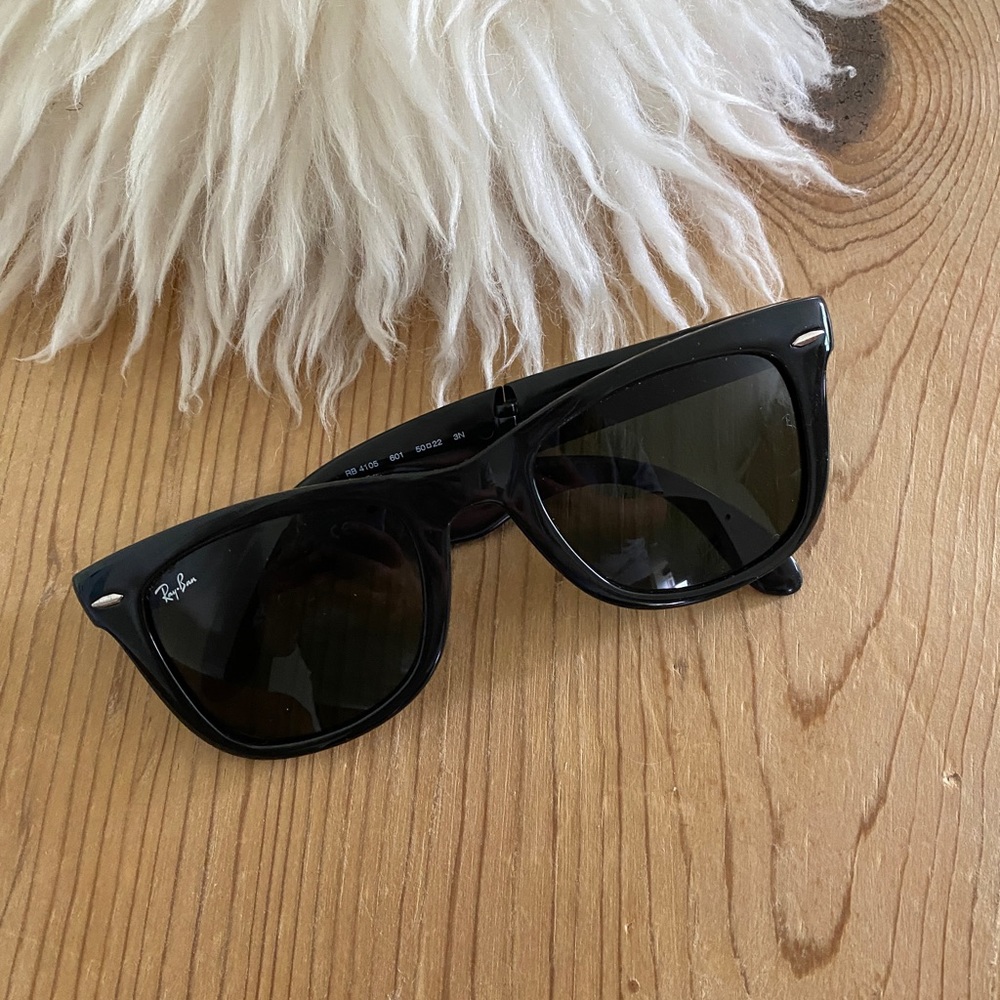 Ray Ban Wayfers- Folding